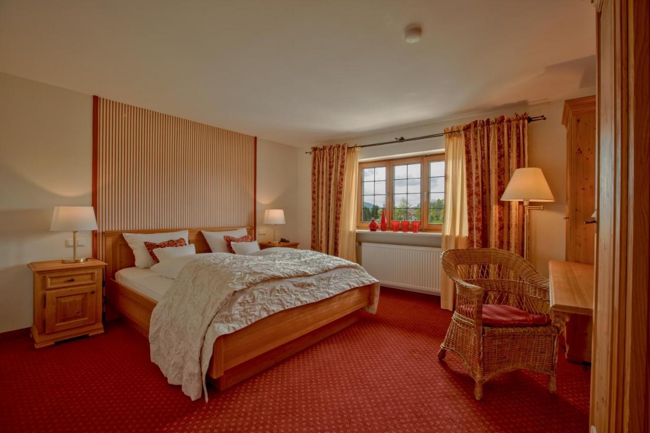 Hotel Kapler Alm Waakirchen Esterno foto