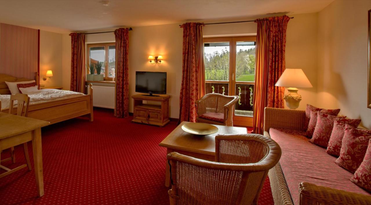 Hotel Kapler Alm Waakirchen Esterno foto